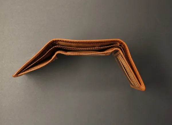 RFID Distressed Oil Pull Up Full-Grain Leather Tri-Fold Wallet